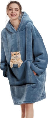 Coperte con cappuccio di vari colori come regali di compleanno per le donne
